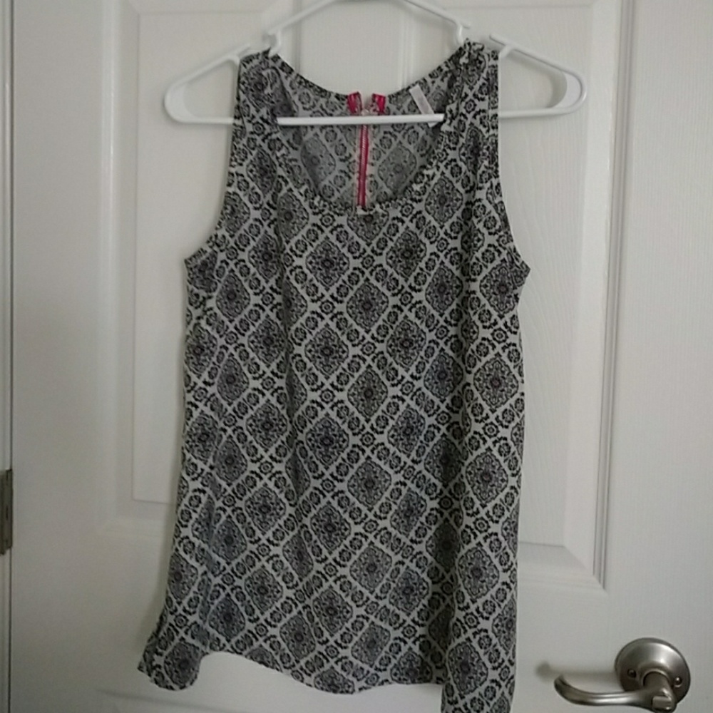 Medallion print tank top blouse